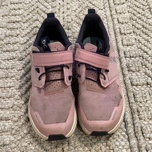 Comfortable Pink Kids Sneakers with Velcro Strap